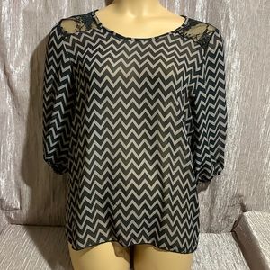 Love Crazy Top Blouse Black Taupe Chevron Print Sheer Lace Detail Size 3XL